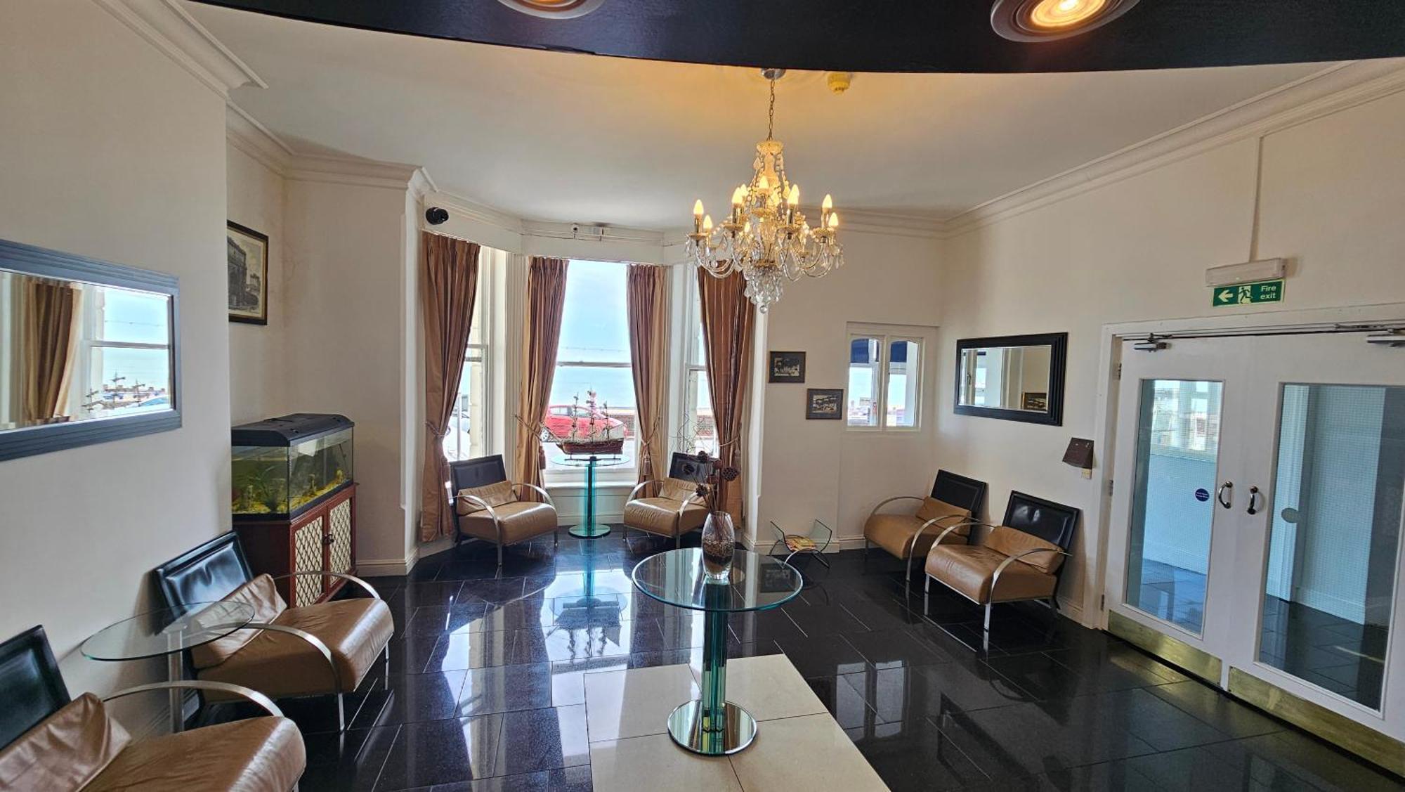 The Strand Hotel Eastbourne Exteriör bild
